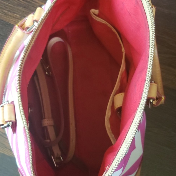 Purses - Picture 4 of 4